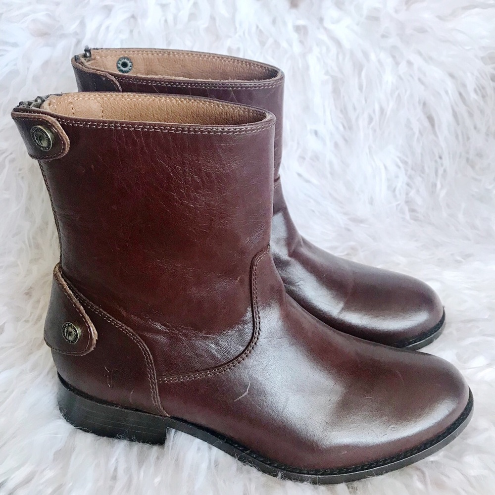 NWOT FRYE Melissa Button Redwood Short Boots